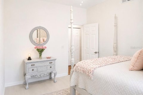 Copropriété à vendre à Sarasota, Floride: 2 chambres, 99.22 m2 № 2152196 - photo 16