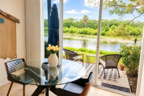 Copropriété à vendre à Sarasota, Floride: 2 chambres, 99.22 m2 № 2152196 - photo 18