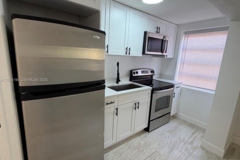 Appartement à louer à Miami, Floride: 231.79 m2 № 2076204 - photo 7