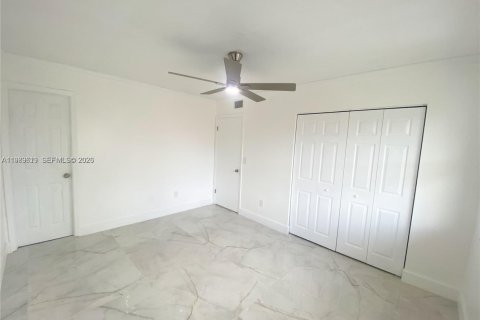 Condominio en alquiler en Hialeah, Florida, 2 dormitorios, 69.68 m2 № 2051684 - foto 20