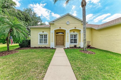 House in Bradenton, Florida 4 bedrooms, 237.83 sq.m. № 1637567 - photo 2