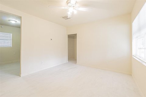 House in Tampa, Florida 2 bedrooms, 74.32 sq.m. № 2258557 - photo 11