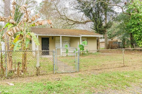 House in Tampa, Florida 2 bedrooms, 74.32 sq.m. № 2258557 - photo 2