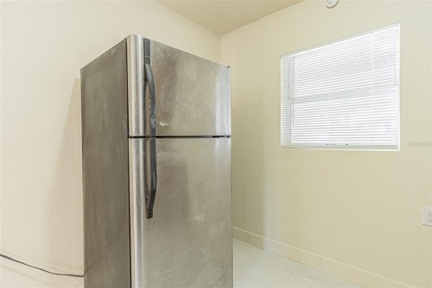 House in Tampa, Florida 2 bedrooms, 74.32 sq.m. № 2258557 - photo 4