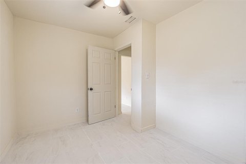 House in Tampa, Florida 2 bedrooms, 74.32 sq.m. № 2258557 - photo 15