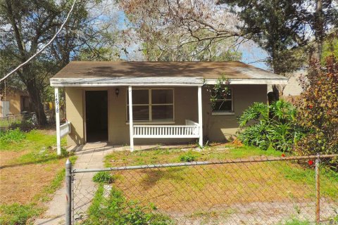 House in Tampa, Florida 2 bedrooms, 74.32 sq.m. № 2258557