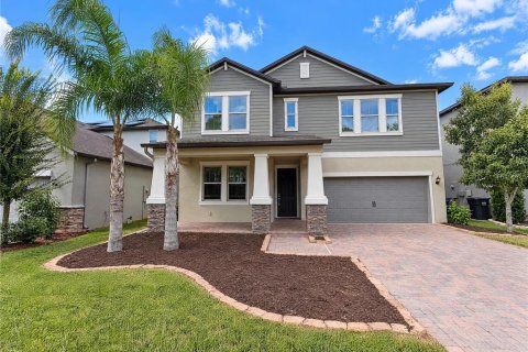 House in Tampa, Florida 5 bedrooms, 356.19 sq.m. № 2426845
