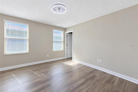 House in Tampa, Florida 5 bedrooms, 356.19 sq.m. № 2426845 - photo 14