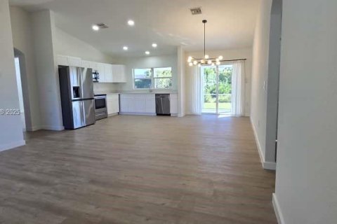 Снять в аренду виллу или дом в Лихай-Эйкерс, Флорида 3 спальни, № 1954713 - фото 10