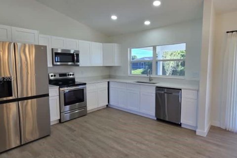 Снять в аренду виллу или дом в Лихай-Эйкерс, Флорида 3 спальни, № 1954713 - фото 11