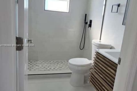 Снять в аренду виллу или дом в Лихай-Эйкерс, Флорида 3 спальни, № 1954713 - фото 16