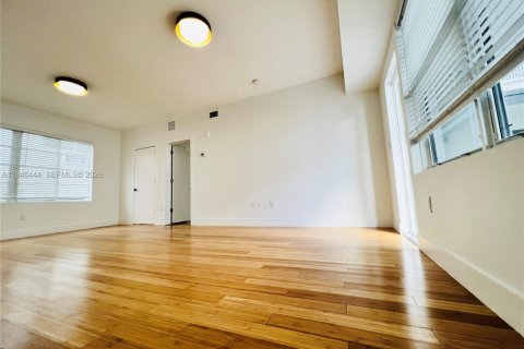 Appartement à louer à Miami Beach, Floride: 1 chambre, 78.97 m2 № 2002771 - photo 3