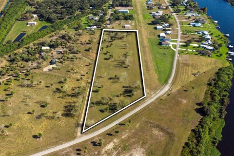 Terreno en venta en Okeechobee, Florida № 2101905 - foto 12