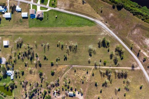 Terreno en venta en Okeechobee, Florida № 2101905 - foto 3