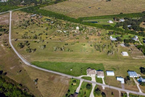Terreno en venta en Okeechobee, Florida № 2101905 - foto 17