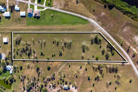 Terreno en venta en Okeechobee, Florida № 2101905 - foto 4