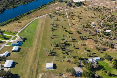 Terreno en venta en Okeechobee, Florida № 2101905 - foto 21