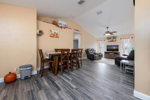 Casa en venta en Vero Beach, Florida, 4 dormitorios, 129.32 m2 № 825592 - foto 1