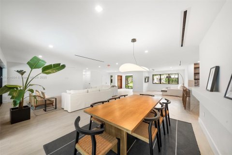 Casa en venta en Pinecrest, Florida, 4 dormitorios, 216.93 m2 № 1970509 - foto 13