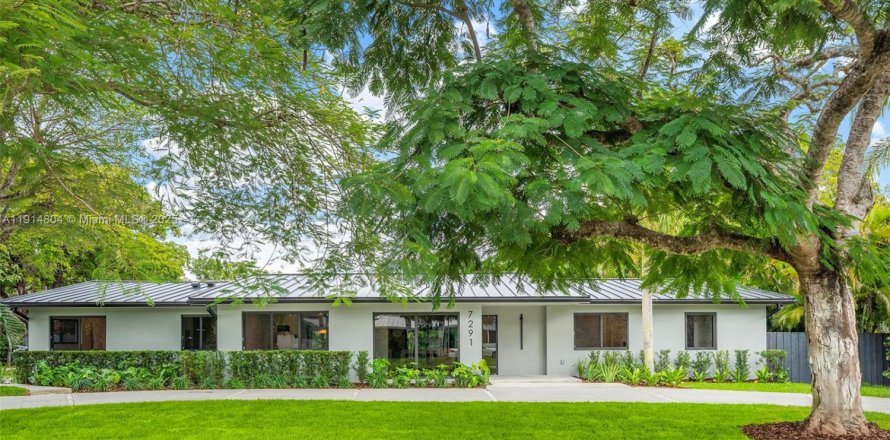 Casa en Pinecrest, Florida 4 dormitorios, 216.93 m2 № 1970509