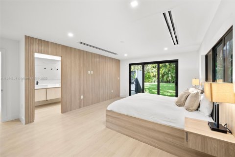 Casa en venta en Pinecrest, Florida, 4 dormitorios, 216.93 m2 № 1970509 - foto 25