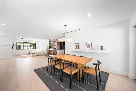 Casa en venta en Pinecrest, Florida, 4 dormitorios, 216.93 m2 № 1970509 - foto 12