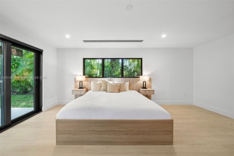 Casa en venta en Pinecrest, Florida, 4 dormitorios, 216.93 m2 № 1970509 - foto 21