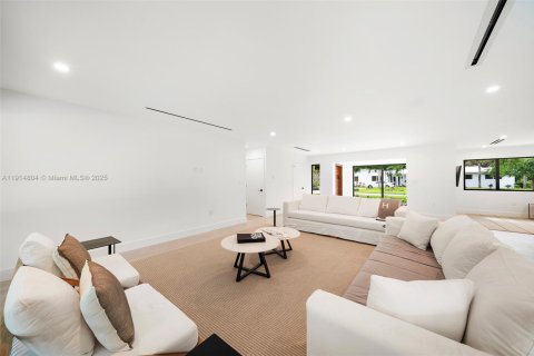 Casa en venta en Pinecrest, Florida, 4 dormitorios, 216.93 m2 № 1970509 - foto 7