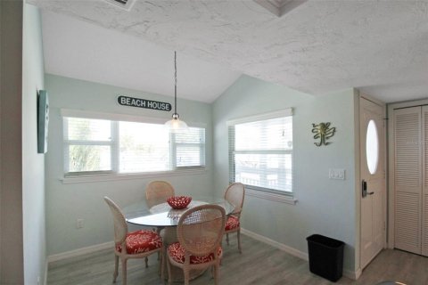 Condo in Sarasota, Florida, 3 bedrooms  № 1636363 - photo 9