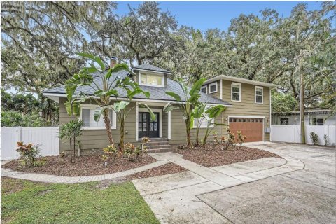 House in Orlando, Florida 3 bedrooms, 185.8 sq.m. № 2367190