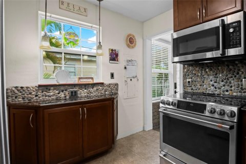 Villa ou maison à vendre à Saint Petersburg, Floride: 2 chambres, 75.44 m2 № 1901573 - photo 19