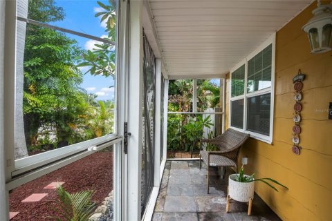 Villa ou maison à vendre à Saint Petersburg, Floride: 2 chambres, 75.44 m2 № 1901573 - photo 3