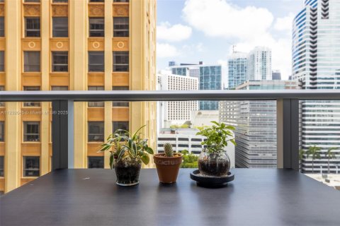 Condominio en alquiler en Miami, Florida, 1 dormitorio, 49.52 m2 № 2060030 - foto 6
