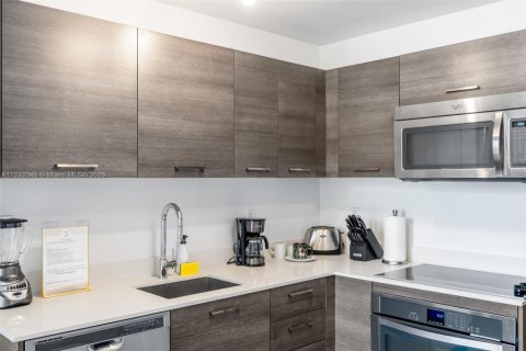 Condominio en alquiler en Miami, Florida, 1 dormitorio, 49.52 m2 № 2060030 - foto 16