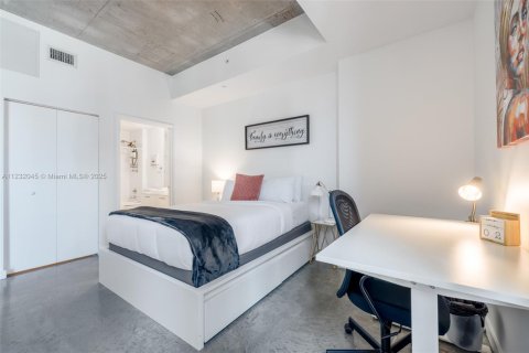 Condominio en alquiler en Miami, Florida, 1 dormitorio, 49.52 m2 № 2060030 - foto 26