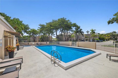 Touwnhouse à vendre à Miami, Floride: 2 chambres, 155.33 m2 № 1897624 - photo 20