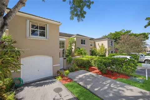Touwnhouse à vendre à Miami, Floride: 2 chambres, 155.33 m2 № 1897624 - photo 24