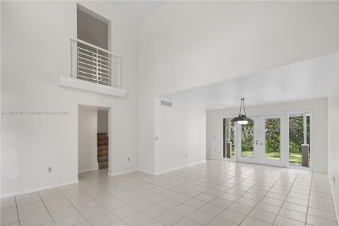 Touwnhouse à vendre à Miami, Floride: 2 chambres, 155.33 m2 № 1897624 - photo 6