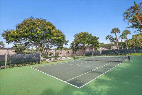 Touwnhouse à vendre à Miami, Floride: 2 chambres, 155.33 m2 № 1897624 - photo 22