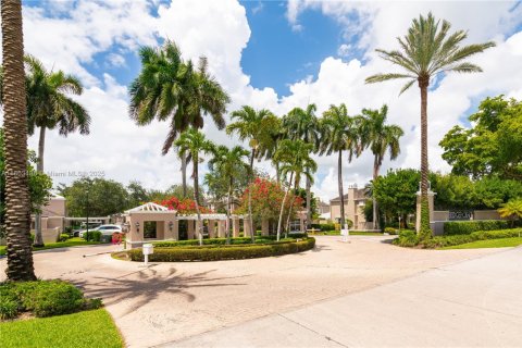 Touwnhouse à vendre à Miami, Floride: 2 chambres, 155.33 m2 № 1897624 - photo 23