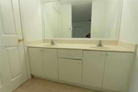 Villa ou maison à louer à Homestead, Floride: 3 chambres, 135.45 m2 № 1983077 - photo 12