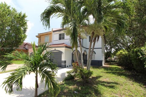 Villa ou maison à louer à Homestead, Floride: 3 chambres, 135.45 m2 № 1983077 - photo 23