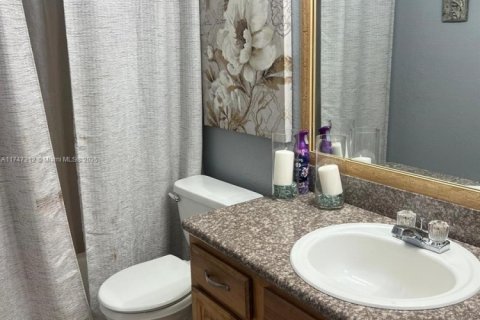 Condo in Coral Springs, Florida, 3 bedrooms  № 2018438 - photo 13