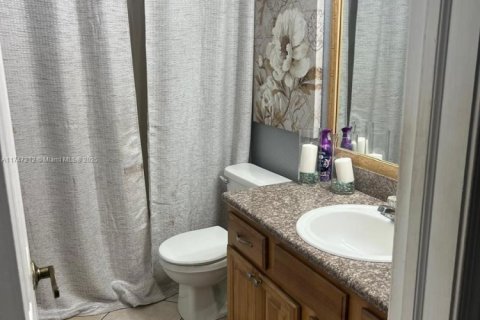 Condo in Coral Springs, Florida, 3 bedrooms  № 2018438 - photo 12