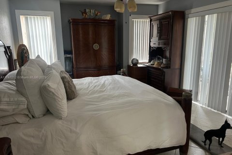 Condo in Coral Springs, Florida, 3 bedrooms  № 2018438 - photo 19