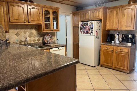 Condo in Coral Springs, Florida, 3 bedrooms  № 2018438 - photo 3