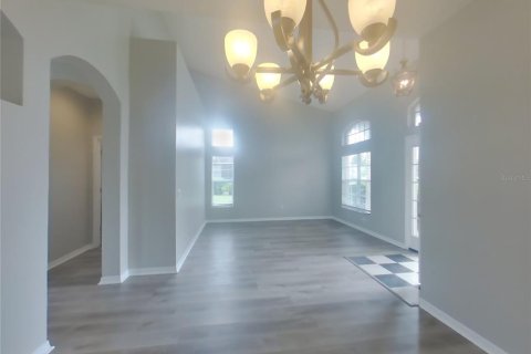 Villa ou maison à louer à Land O' Lakes, Floride: 4 chambres, 245.82 m2 № 1822769 - photo 4