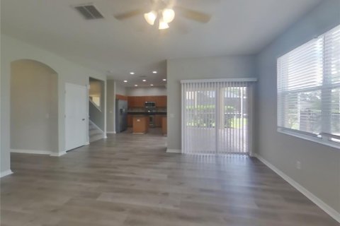 Villa ou maison à louer à Land O' Lakes, Floride: 4 chambres, 245.82 m2 № 1822769 - photo 3