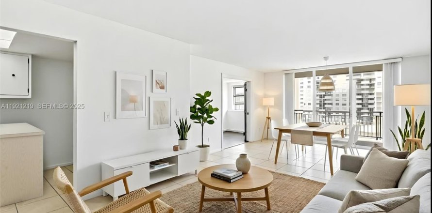 Condominio en Aventura, Florida, 2 dormitorios  № 1988496