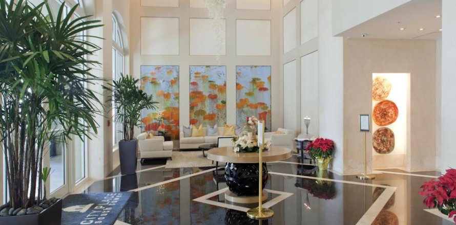Condominio en West Palm Beach, Florida, 2 dormitorios № 1142440